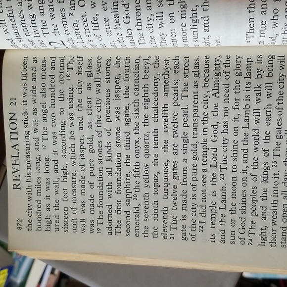 Giant Print Good News New Testaments - Picture 9 of 9